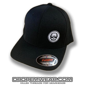 BLACK CURVED BILL FLEX FIT HAT WITH WHITE SKULL LOGO