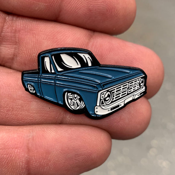 FORD COURIER HAT PIN (#27)